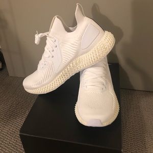 Alphaedge 4D pearl white (US 13)